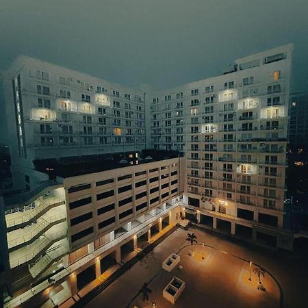 Dolphin Inn & Suites Manhattan Lucknow Buitenkant foto