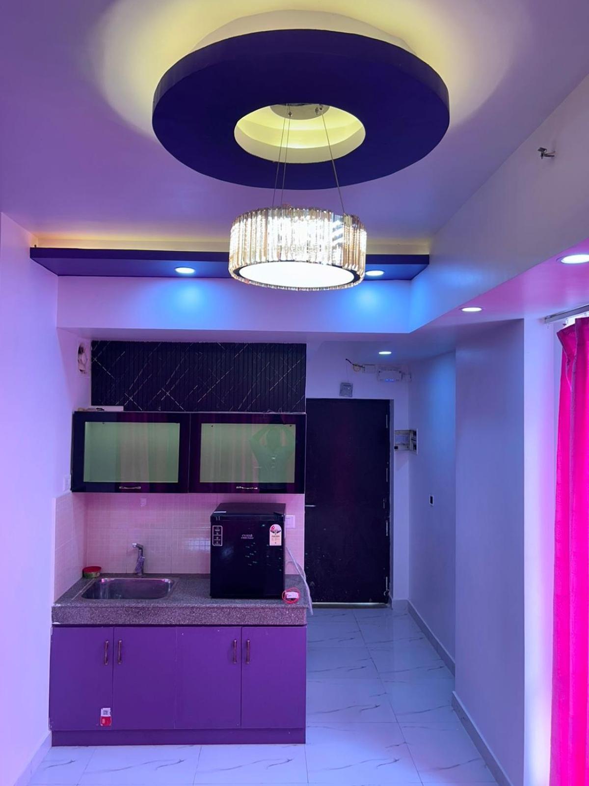 Dolphin Inn & Suites Manhattan Lucknow Buitenkant foto